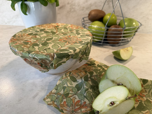 William Morris Honey Suckle Green Beige Coral 3-p